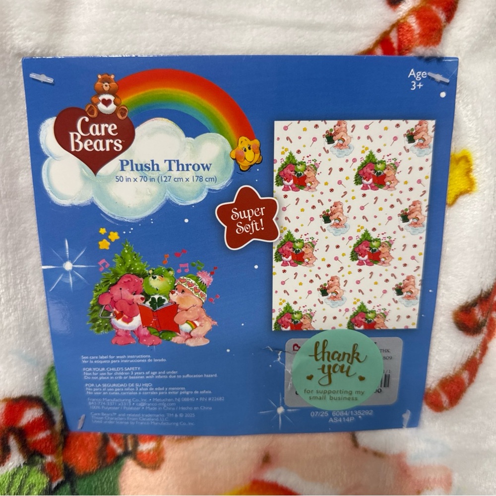 New Care Bears 50" x 70" Care Bear Christmas Caroling White Blanket On Hanger - Picture 3 of 7